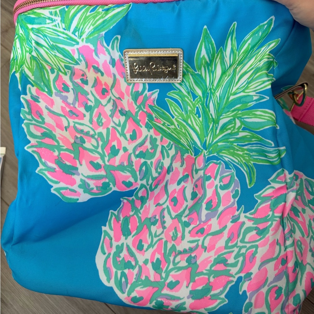 Lilly Pulitzer Blue Bag with Pink and Green Pineapple Design cooler